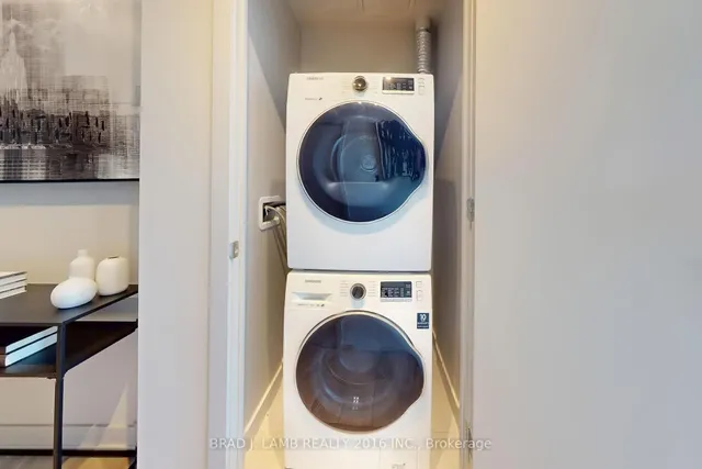 Additional image 33 of 458 Richmond St Unit 1701