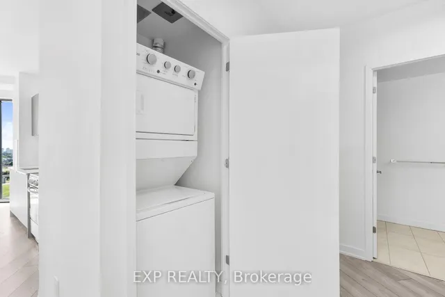 Additional image 31 of 8 TIPPETT Rd Unit 1605