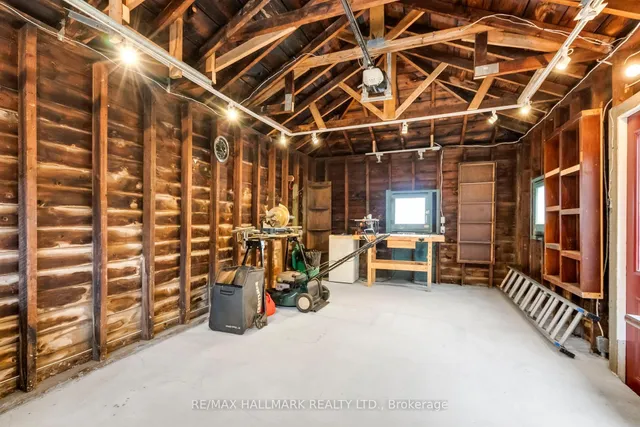 Additional image 49 of 2099 Gerrard St