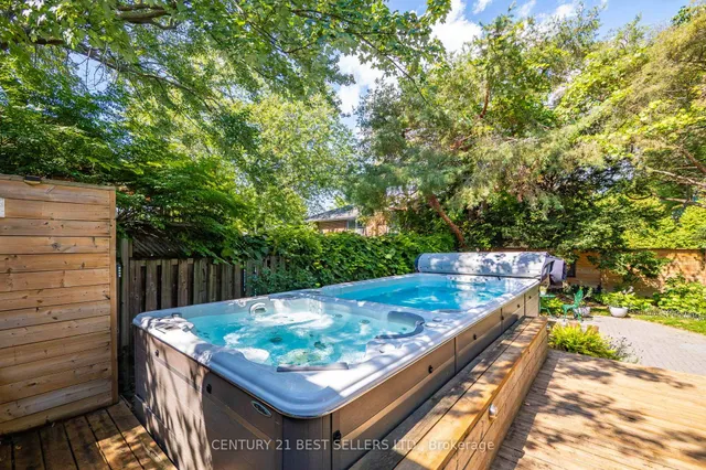 Additional image 34 of 28 Wingrove Hill