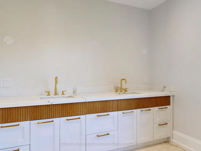 Additional image 25 of 2 Inglis Gate