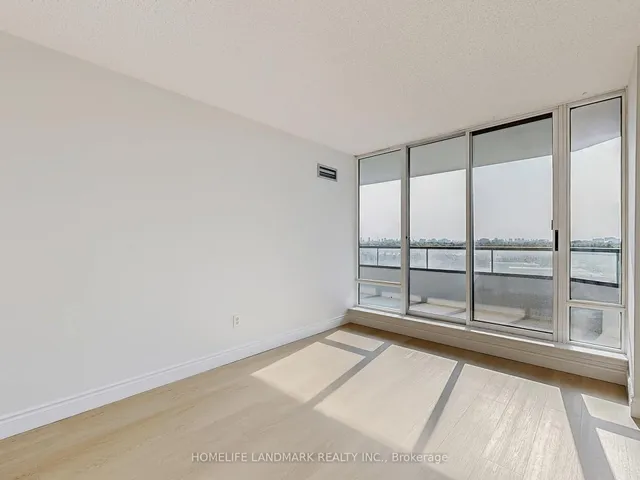 Additional image 18 of 350 Alton Towers Circ Unit 903