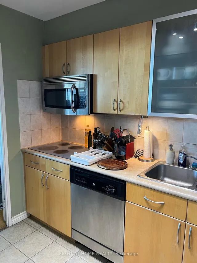 Additional image 21 of 360 Ridelle Ave Unit 1812