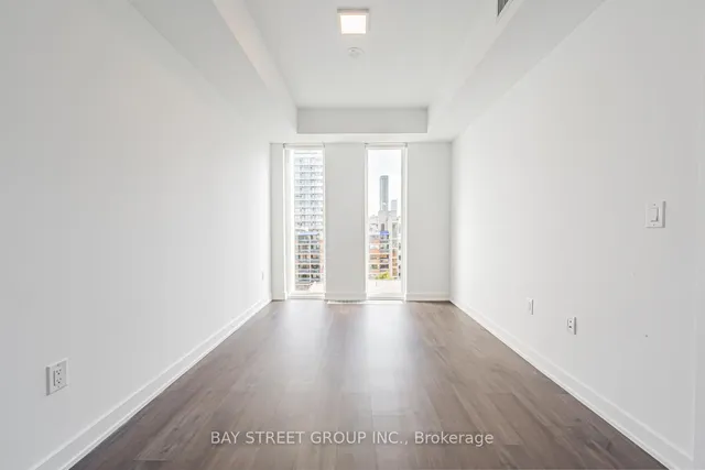 Additional image 19 of 50 Mccaul St Unit 1008