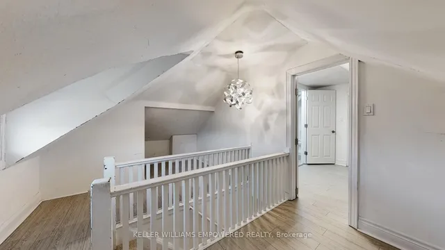 Additional image 30 of 107 Lawrence Cres