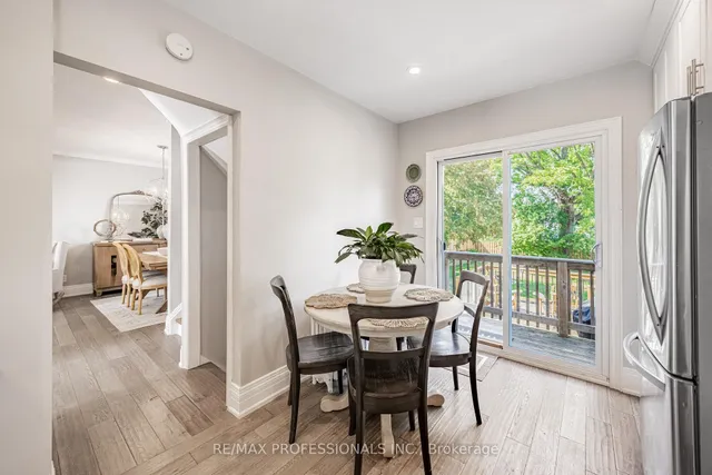 Additional image 16 of 2236 Lawrence Ave