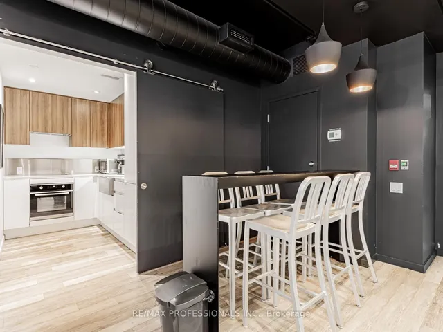 Additional image 31 of 383 Sorauren Ave Unit 401