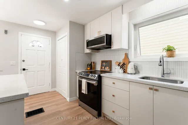 Additional image 14 of 34 Topham Rd