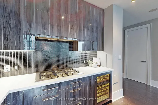 Additional image 20 of 29 Queens Quay Unit 813