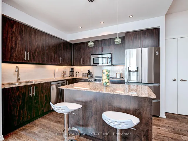 Additional image 15 of 55 Bremner Blvd Unit 4501