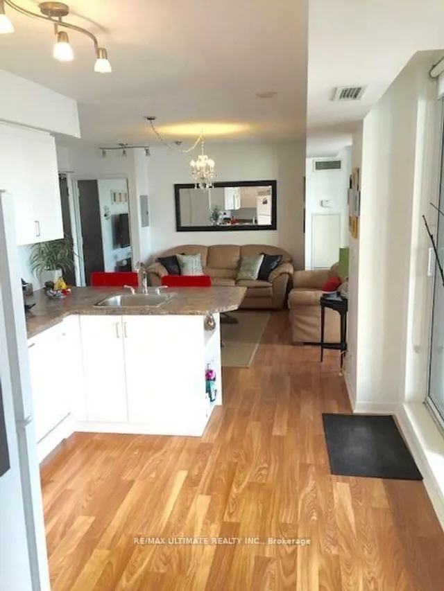 Additional image 4 of 76 Shuter St Unit 809