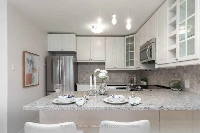 Additional image 11 of 35 Raglan Ave Unit 108