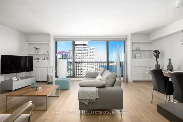 33 Harbour Sq Unit 2804