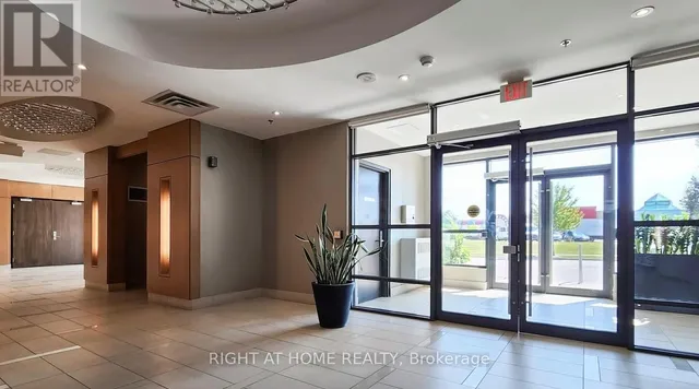 Additional image 3 of 840 Queens Plate Dr Unit 1402