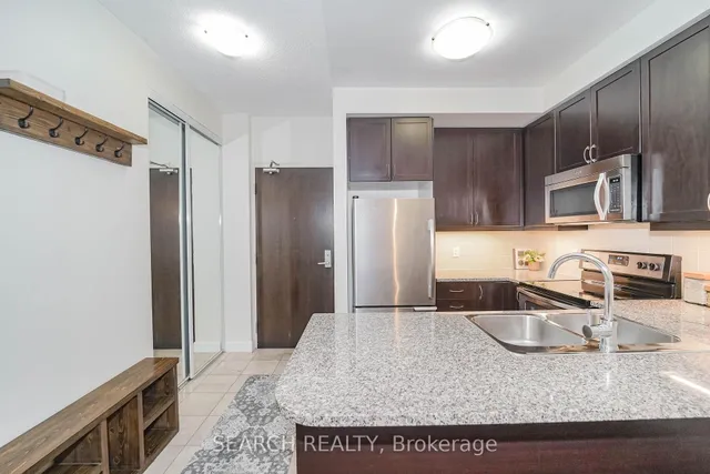 Additional image 14 of 19 Grand Trunk Cres Unit 201