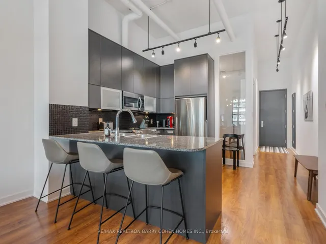Additional image 6 of 380 Macpherson Ave Unit 307