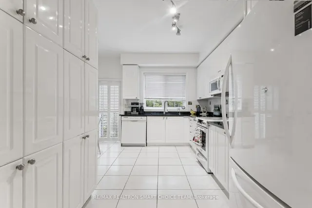 Additional image 14 of 34 McBride Lane Unit 12