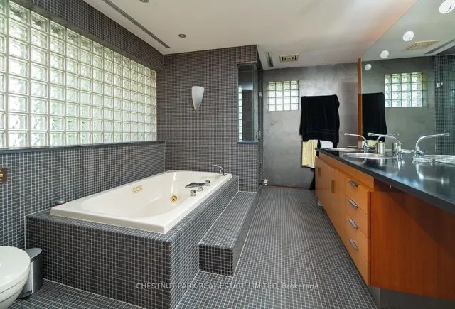 Additional image 28 of 229 Owen Blvd