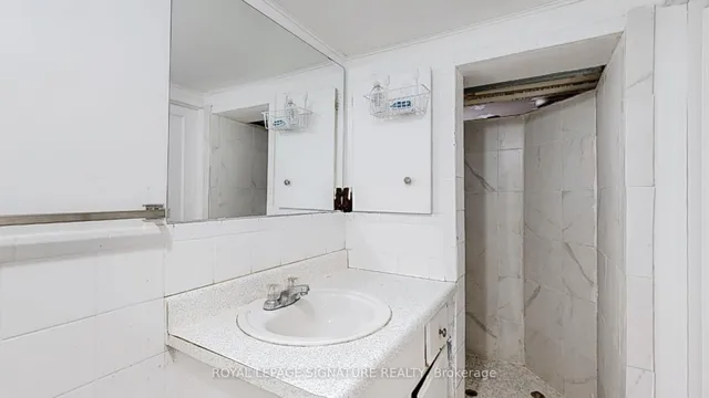 Additional image 35 of 1130 Woodbine Ave