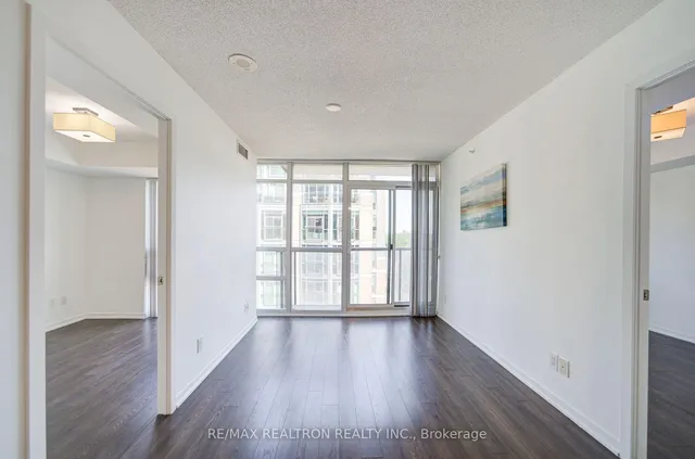 Additional image 11 of 68 Abell St Unit 727