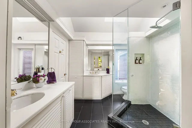 Additional image 27 of 193 Howland Ave