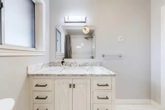 Additional image 27 of 67 Holland Park Ave