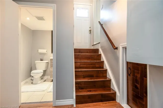 Additional image 29 of 77 Roberts Cres