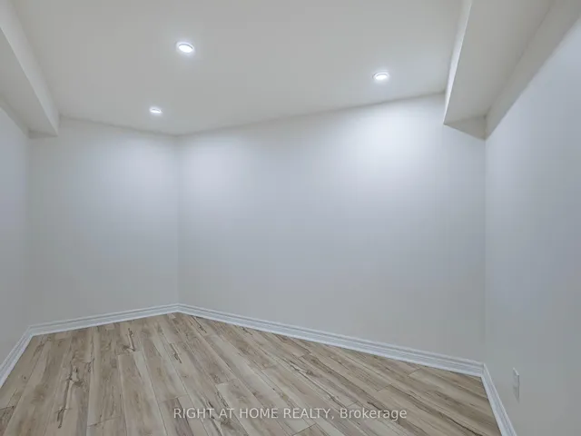 Additional image 31 of 2 Giles Crt