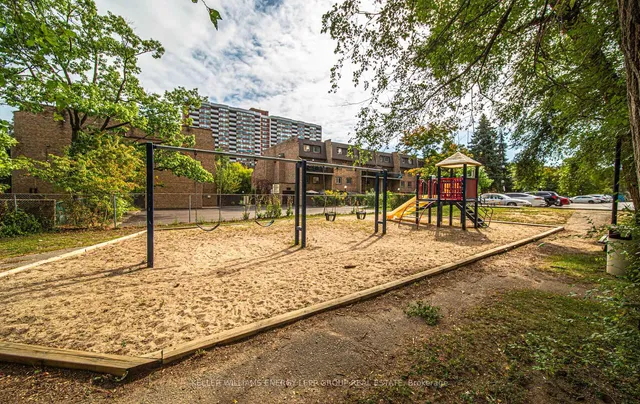 Additional image 29 of 90 Ling Rd Unit 1508