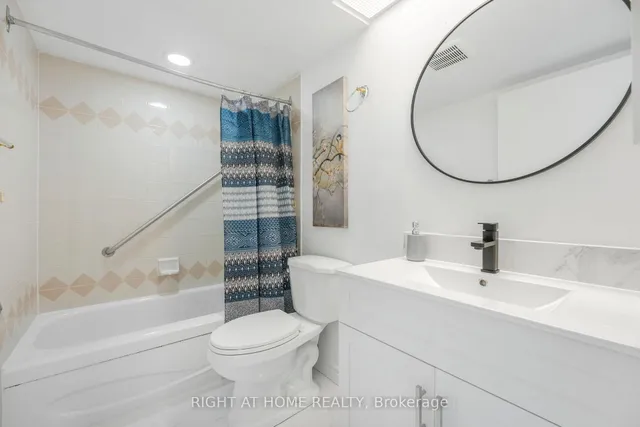 Additional image 9 of 2466 Eglinton Ave Unit 707