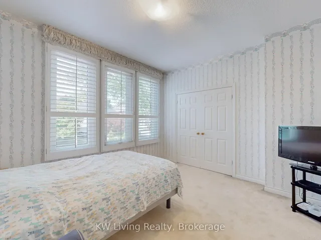 Additional image 33 of 389 Kingsdale Ave