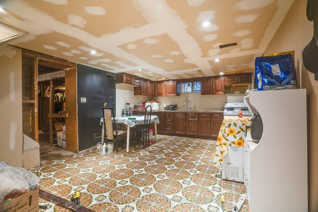 Additional image 4 of 30 Hertford Ave