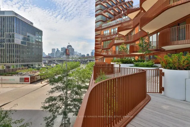 Additional image 21 of 155 Merchants' Wharf Unit 214