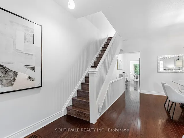 Additional image 9 of 104 Dearbourne Ave