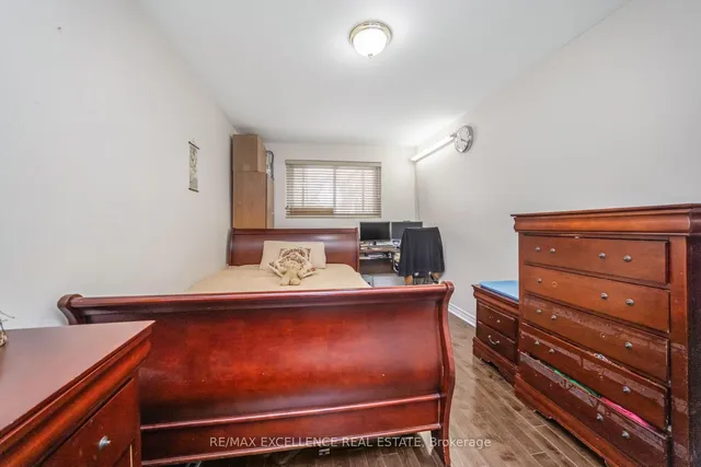 Additional image 16 of 43 Porchester Dr