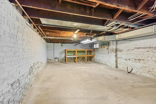 Additional image 29 of 47 Mortimer Ave