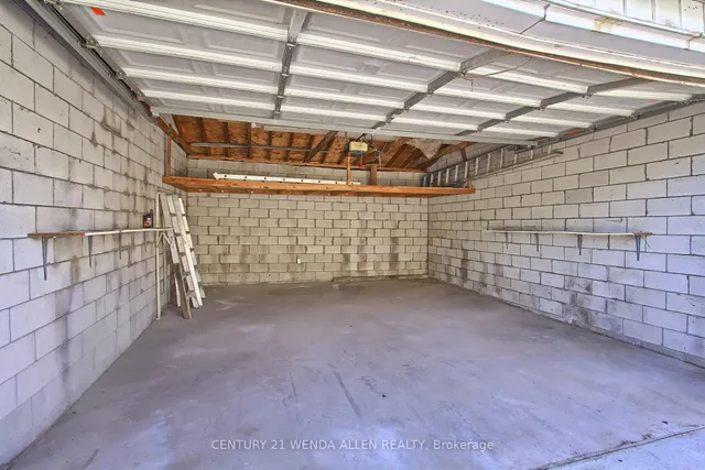 Additional image 24 of 729 Dupont St