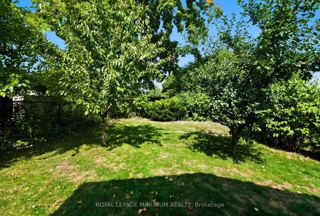 Additional image 48 of 36 Boarhill Dr