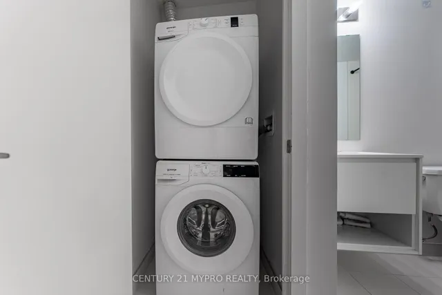 Additional image 29 of 159 Wellesley St Unit 2501