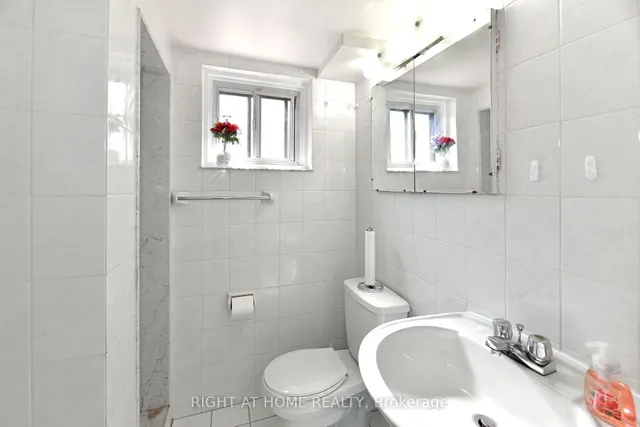 Additional image 20 of 1033 Islington Ave