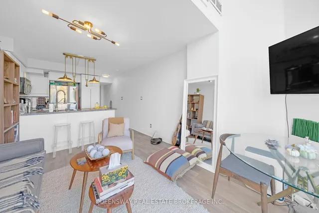 Additional image 8 of 550 Queens Quay Unit 429