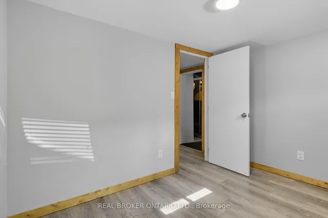 Additional image 20 of 27 Broadmoor Ave