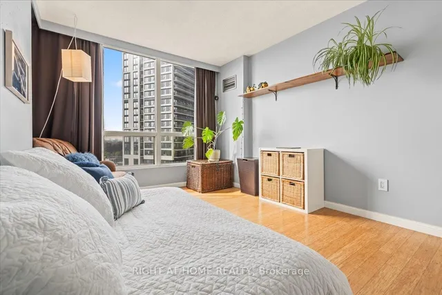 Additional image 17 of 101 Subway Cres Unit 1011