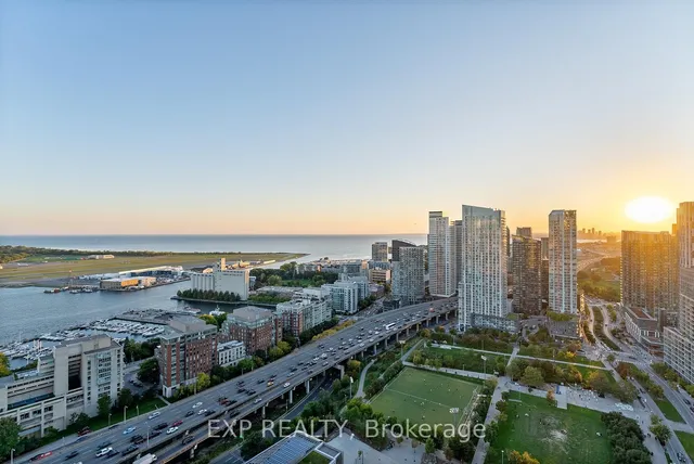 Additional image 33 of 15 Fort York Blvd Unit 4101