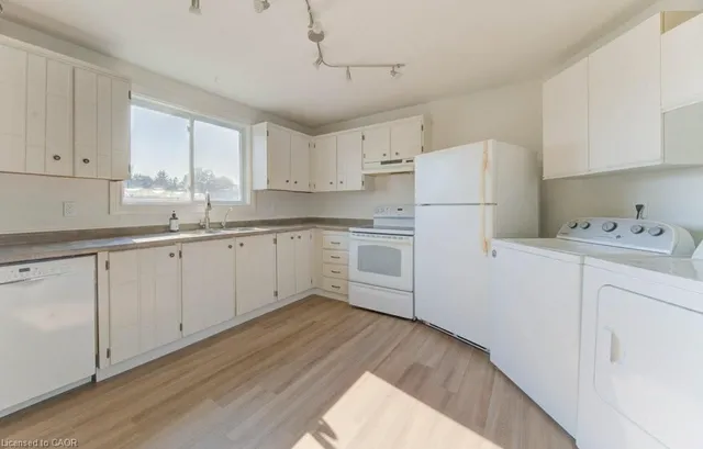 Additional image 20 of 60 Elmsdale Dr Unit 38