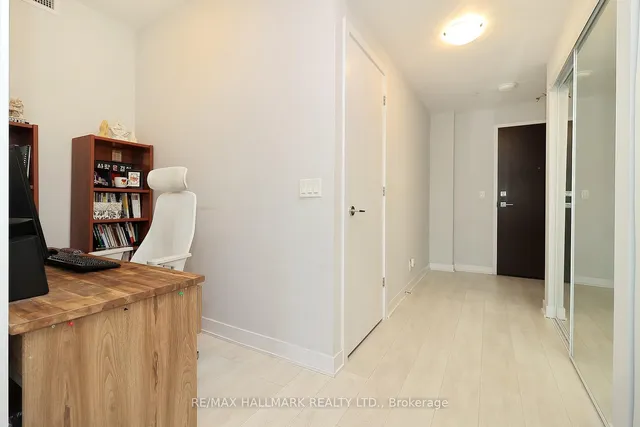 Additional image 5 of 2221 Yonge St Unit 1011