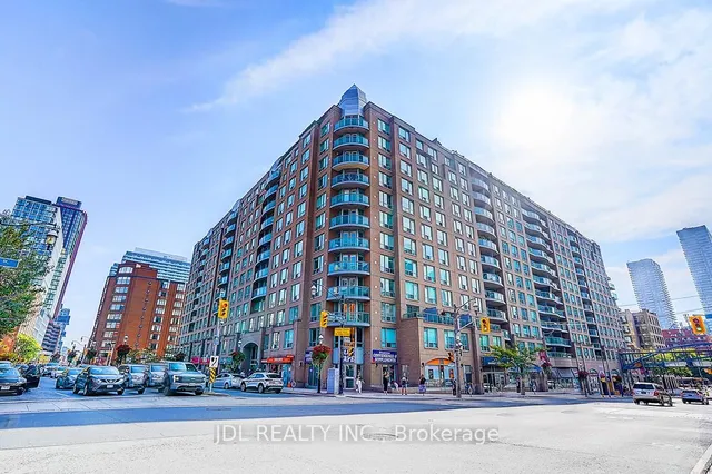 109 Front St Unit 823