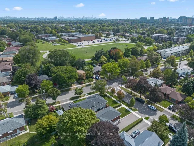 Additional image 50 of 4 Thorpe Rd