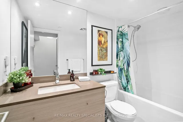 Additional image 8 of 525 Adelaide St Unit 610