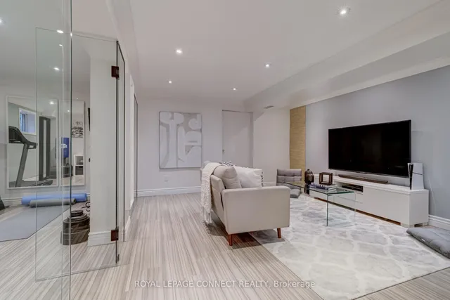 Additional image 34 of 28 Tivoli Crt